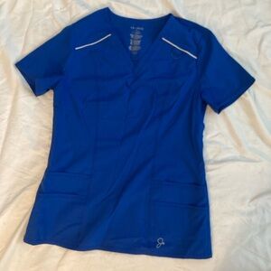 Jaanuu Women’s 4-Pocket V-Neck Scrub Top – Royal Blue
